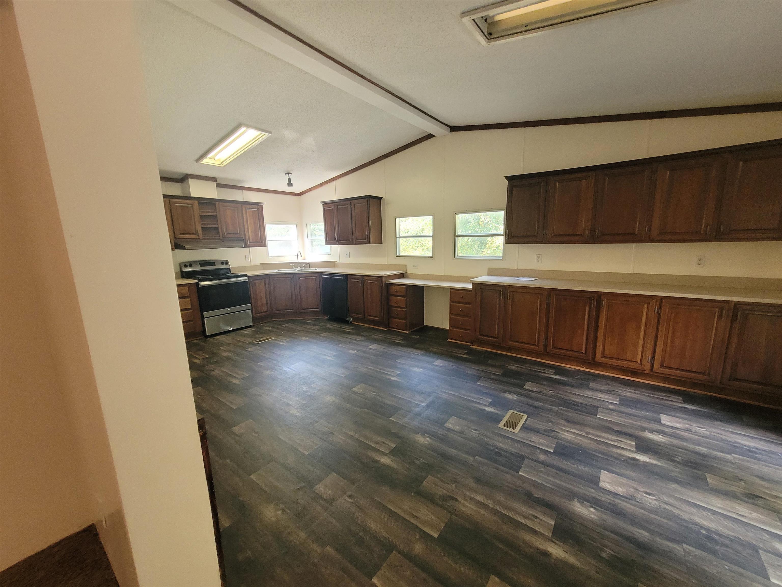 122 Hughey Lake Road Blacksburg, SC 29702 - Photo 12 of 22 Gallery Image 12