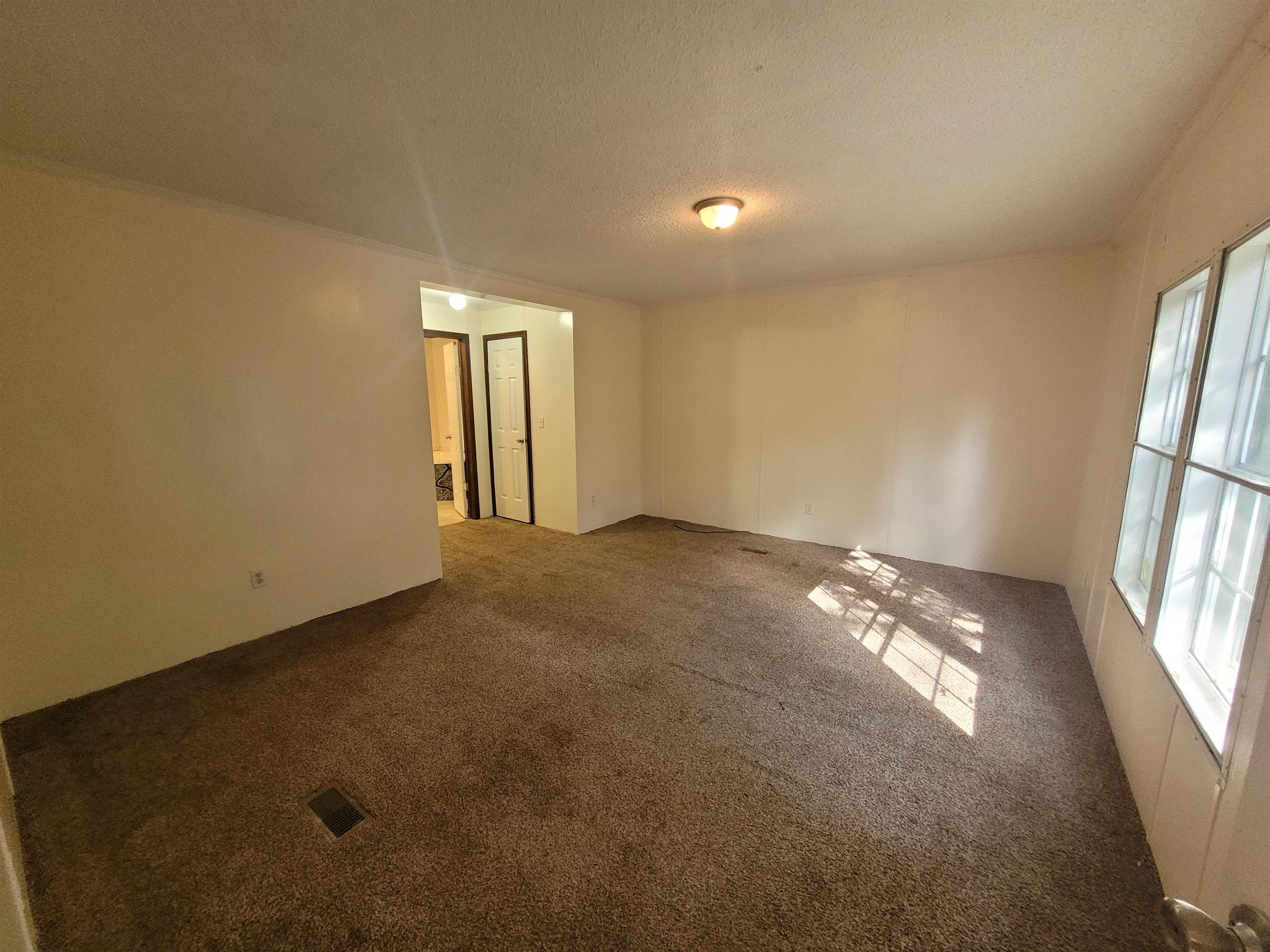 122 Hughey Lake Road Blacksburg, SC 29702 - Photo 13 of 22 Gallery Image 13