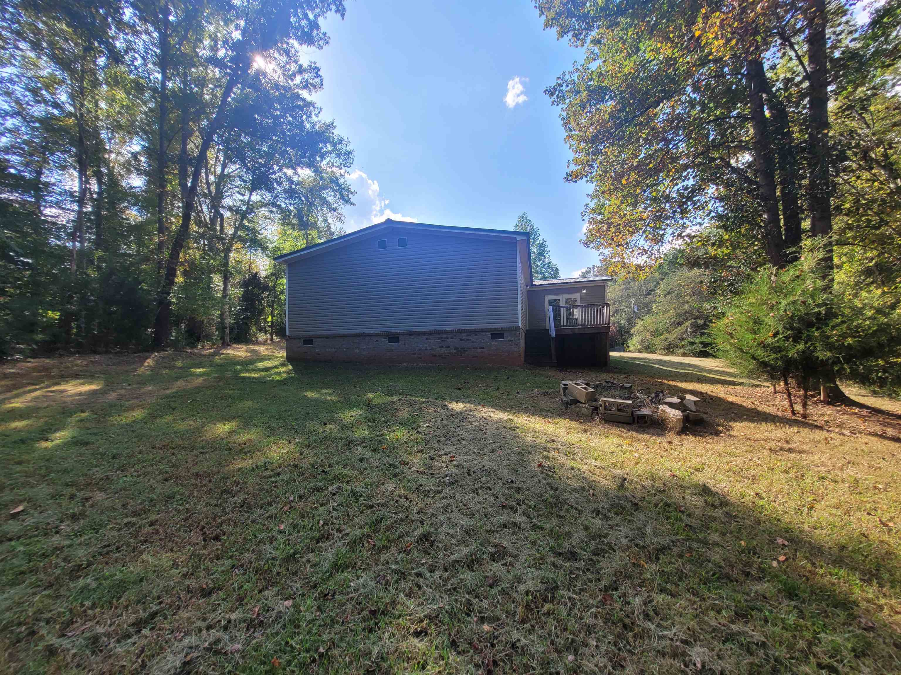 122 Hughey Lake Road Blacksburg, SC 29702 - Photo 4 of 22 Gallery Image 4