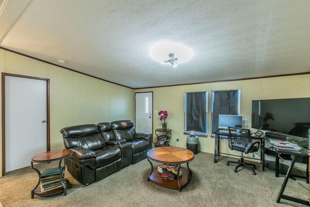 142 Lillie Valley Road Waco, TX 76705 - Photo 10 of 35