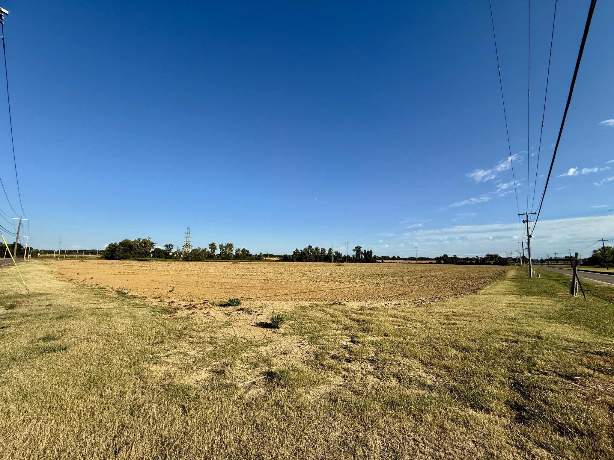 1469 South Main Street Covington, TN 38019 - Photo 12 of 20 a view of an ocean