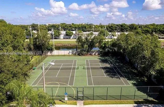 a view of a tennis court