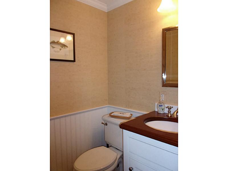 4 Wildflower Road Barrington, RI 02806 - Photo 24 of 25 Bathroom.