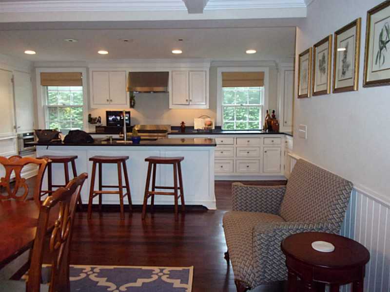 4 Wildflower Road Barrington, RI 02806 - Photo 8 of 25 Kitchen.