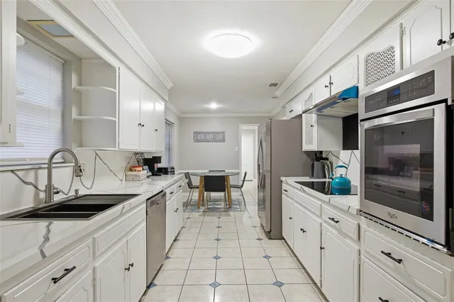 $3,495 | 3165 Darvany Drive, Dallas, TX 75220