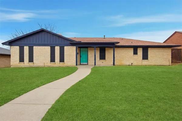 $3,245 | 3165 Darvany Drive, Dallas, TX 75220