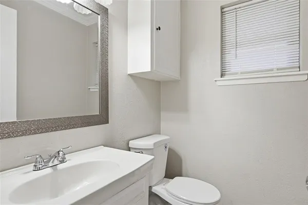 $3,245 | 3165 Darvany Drive, Dallas, TX 75220