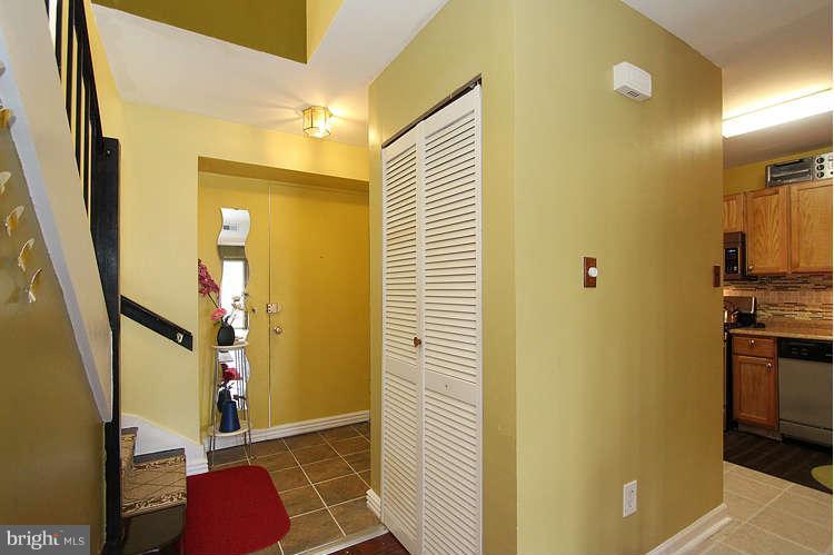 3343 Claridge Court Silver Spring, MD 20902 - Photo 4 of 20 a view of bathroom