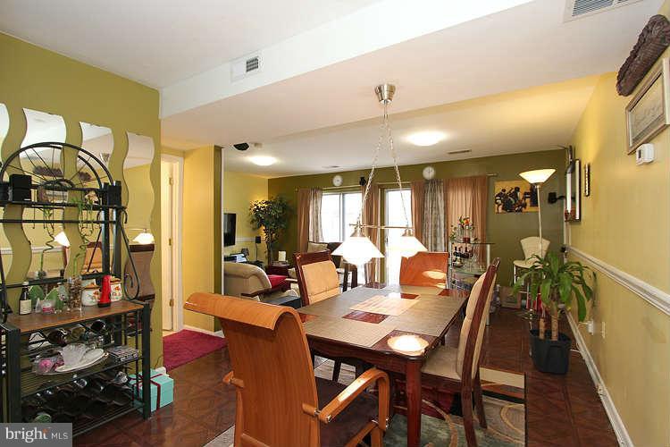 3343 Claridge Court Silver Spring, MD 20902 - Photo 10 of 20 a view of a dining room with furniture