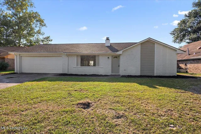 $165,000 | 2389 West Clubview Circle, Yazoo City, MS 39194