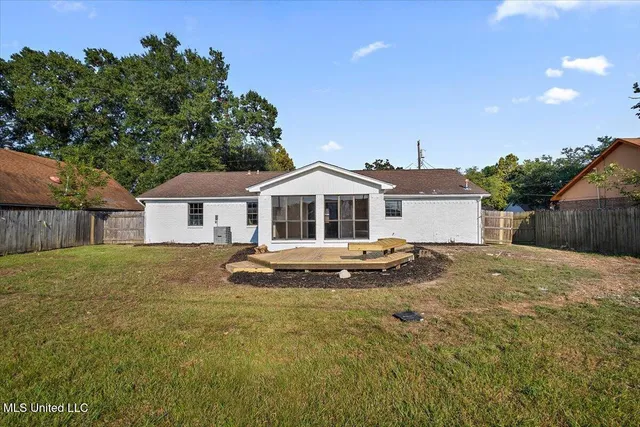 $165,000 | 2389 West Clubview Circle, Yazoo City, MS 39194