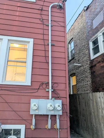 $440,000 | 4949 West Iowa Street, Chicago, IL 60651