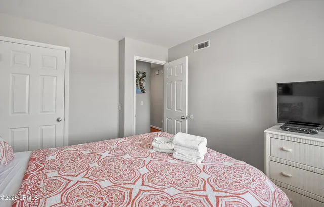 $369,000 | 189 Beach Club Villa Drive, Unit 189, Fripp Island, SC 29920