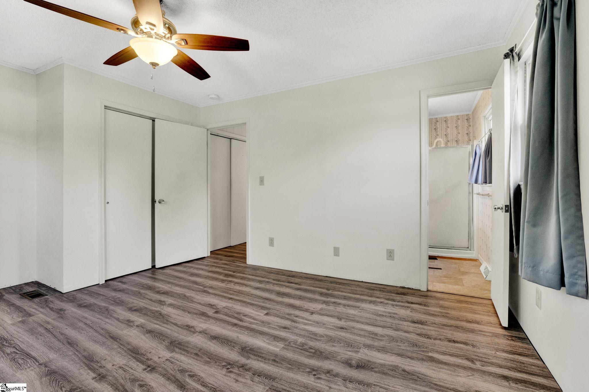158 Hood Road Greenville, SC 29611 - Photo 12 of 35 Gallery Image 12