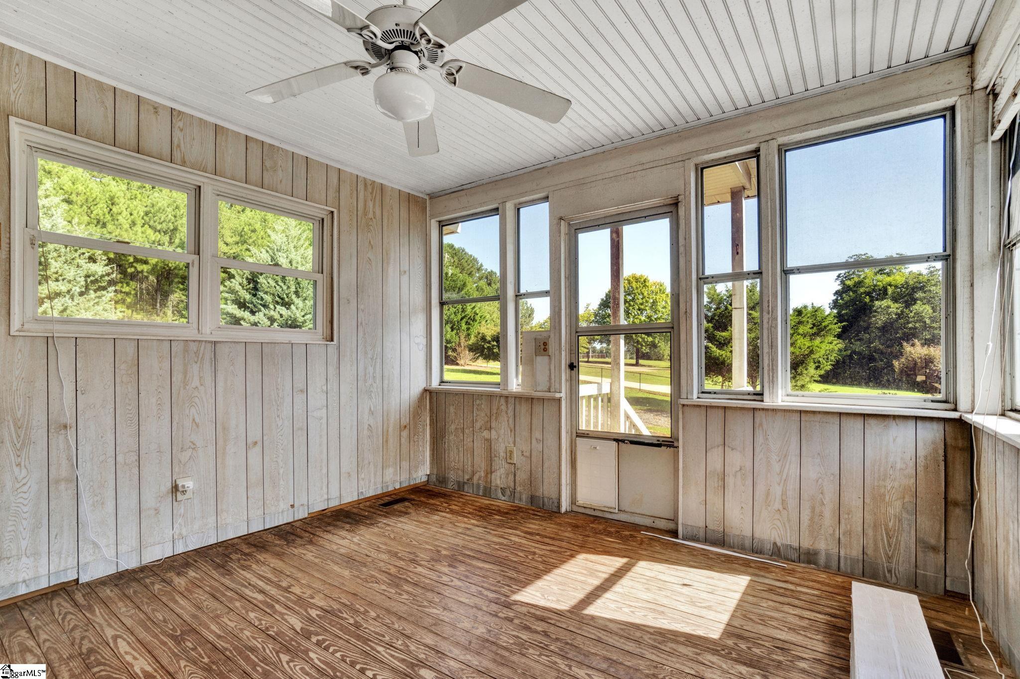 158 Hood Road Greenville, SC 29611 - Photo 23 of 35 Gallery Image 23