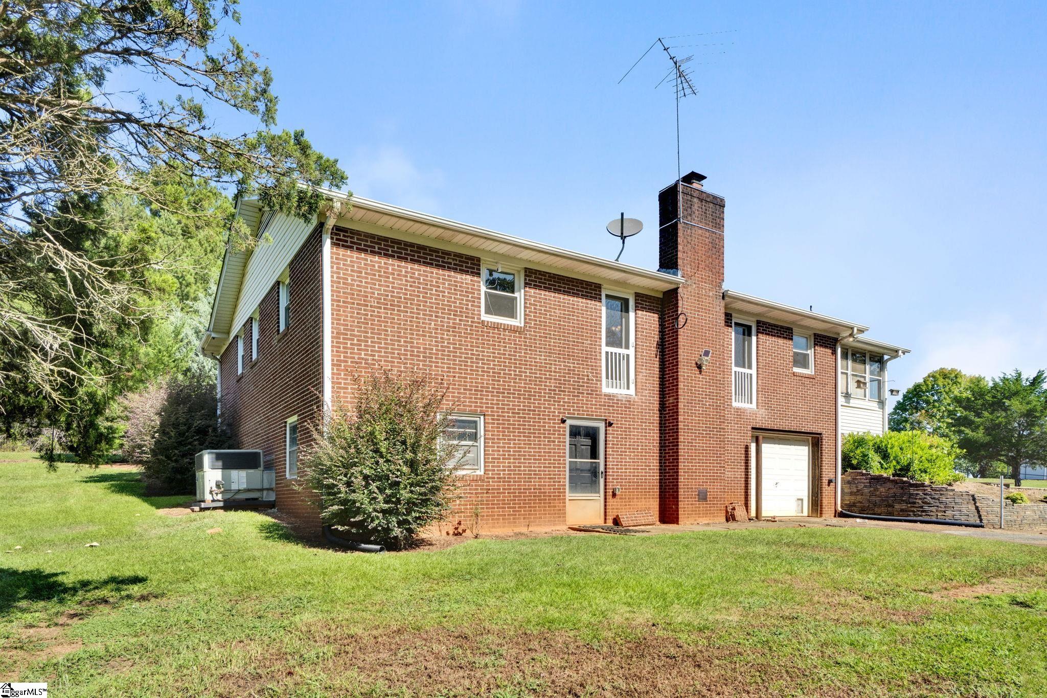 158 Hood Road Greenville, SC 29611 - Photo 30 of 35 Gallery Image 30