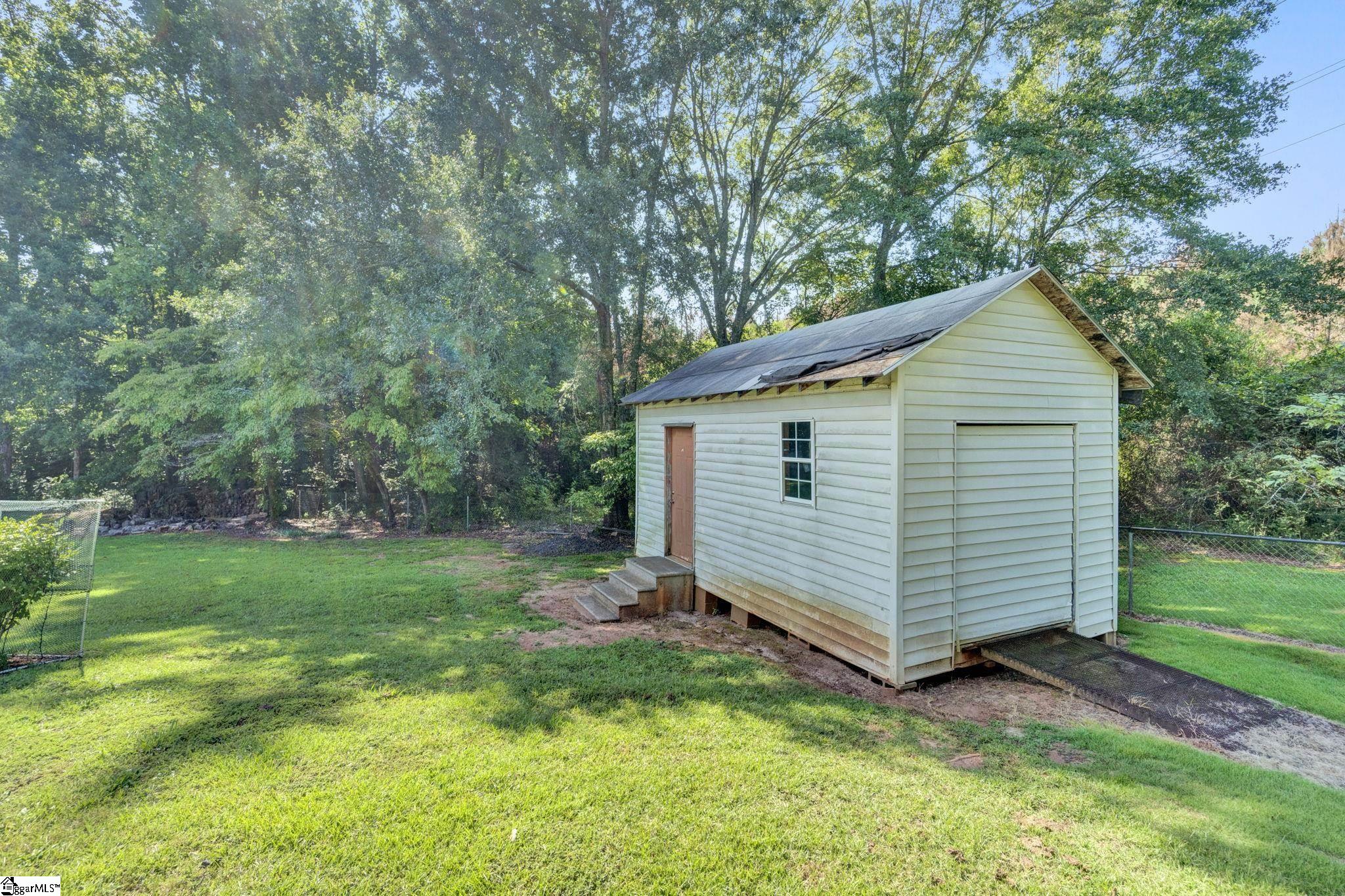 158 Hood Road Greenville, SC 29611 - Photo 31 of 35 Gallery Image 31