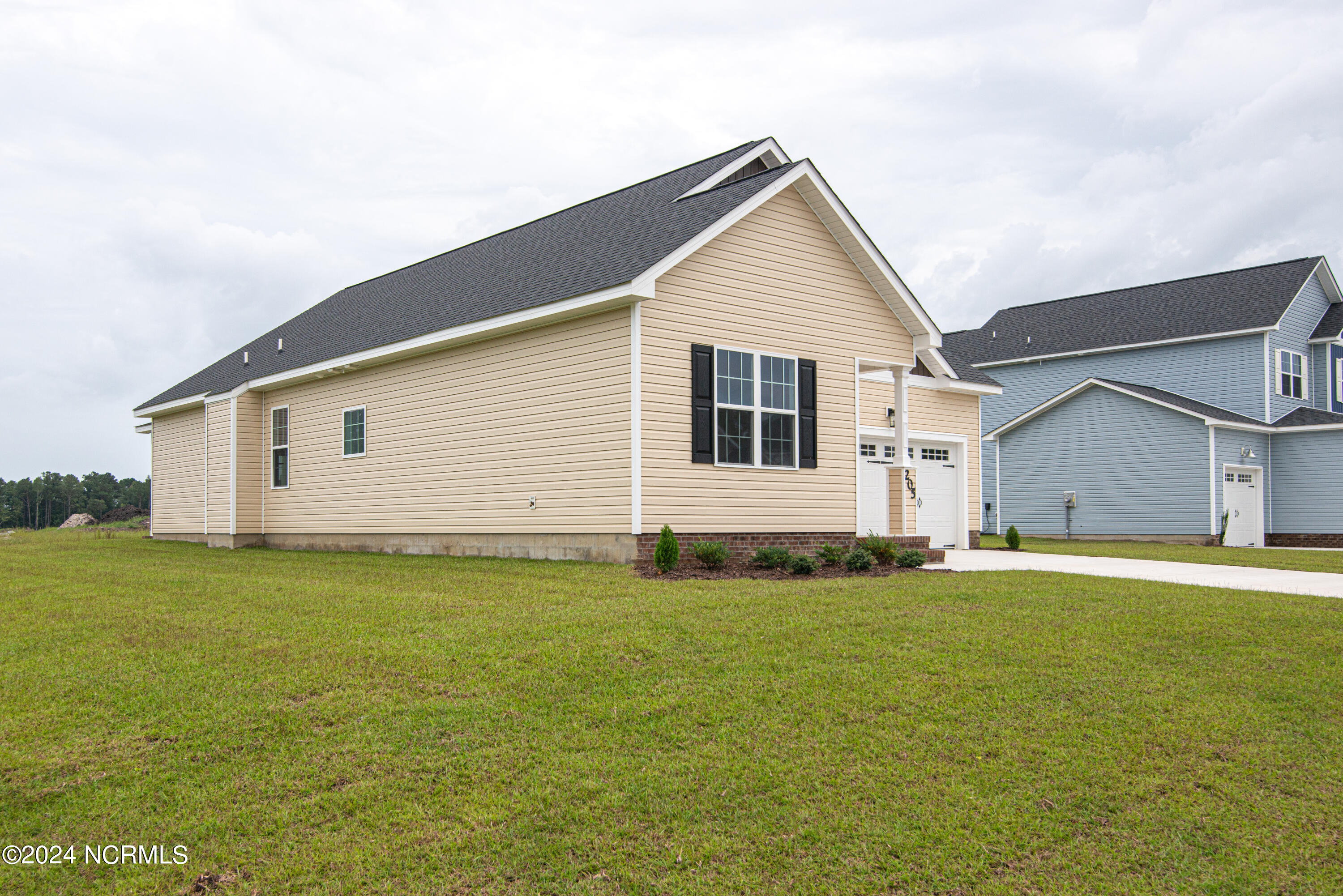 205 Browns Ferry Road Jacksonville, NC 28546 - Photo 6 of 37 DSC_9770