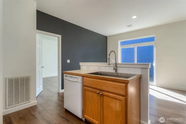 $350,000 | 762 Southeast Heron Drive, College Place, WA 99324