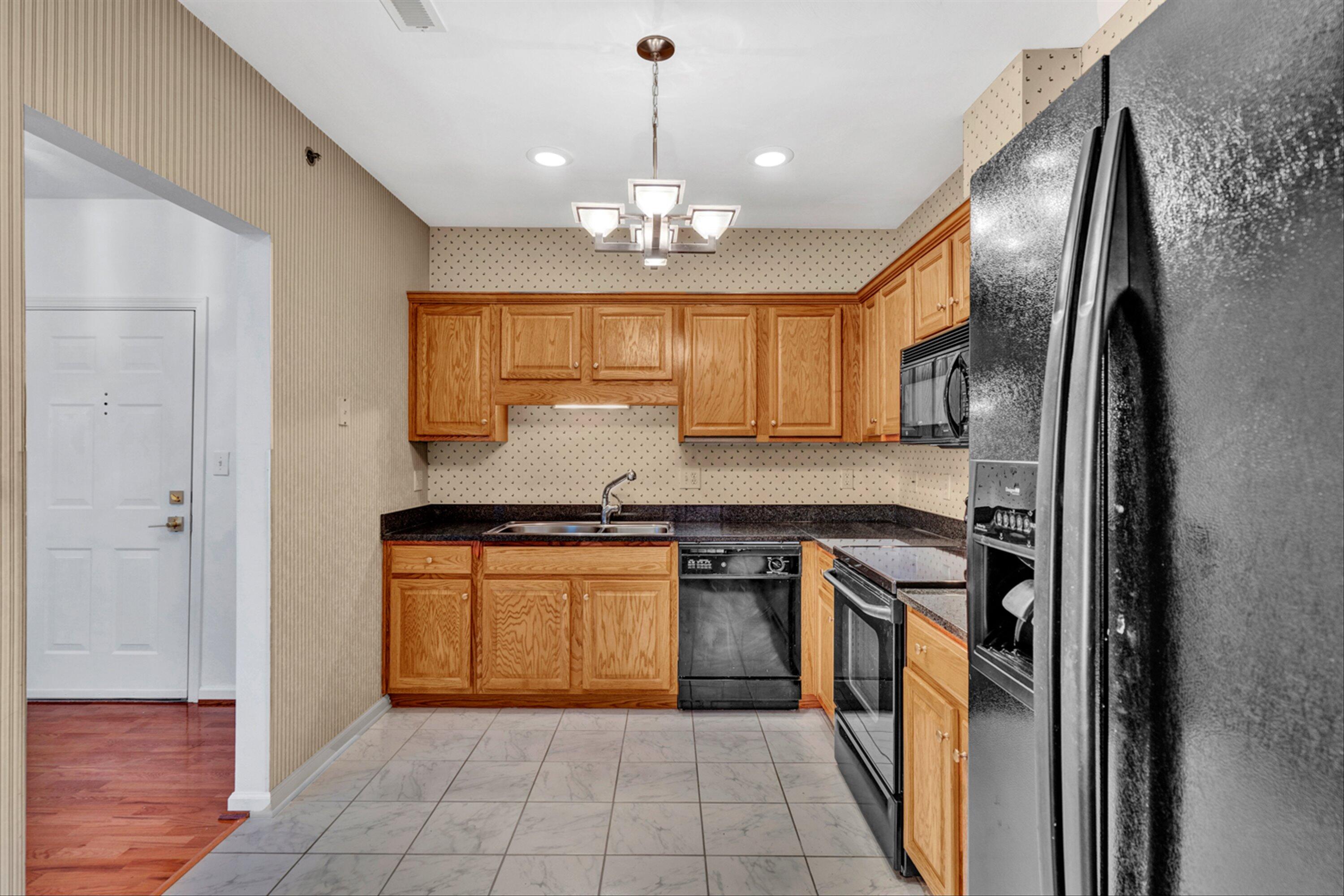 4448 Pheasant Ridge Road, Unit 402 Roanoke, VA 24014 - Photo 12 of 29 12-DSC3790