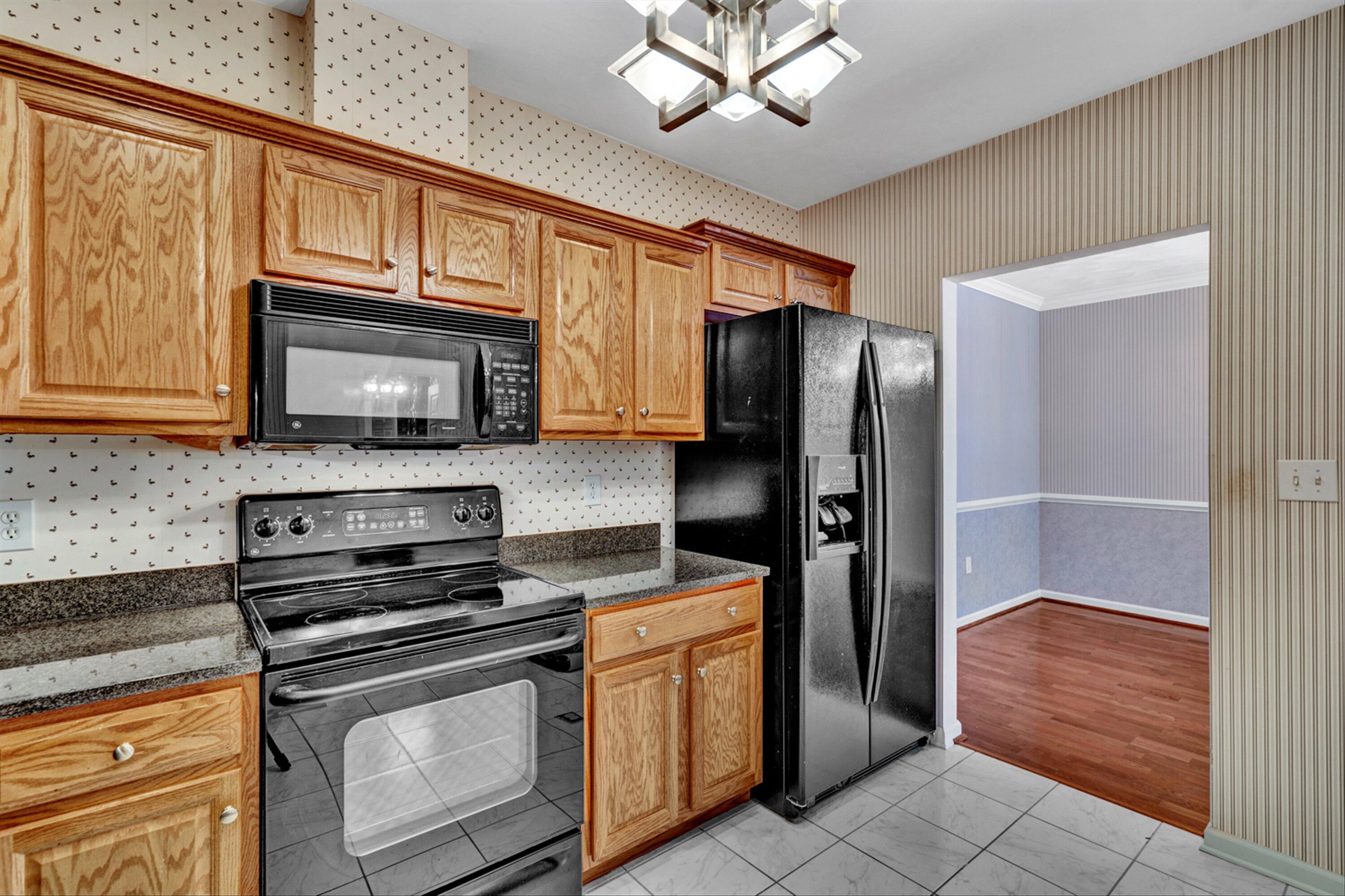 4448 Pheasant Ridge Road, Unit 402 Roanoke, VA 24014 - Photo 14 of 29 14-DSC3796