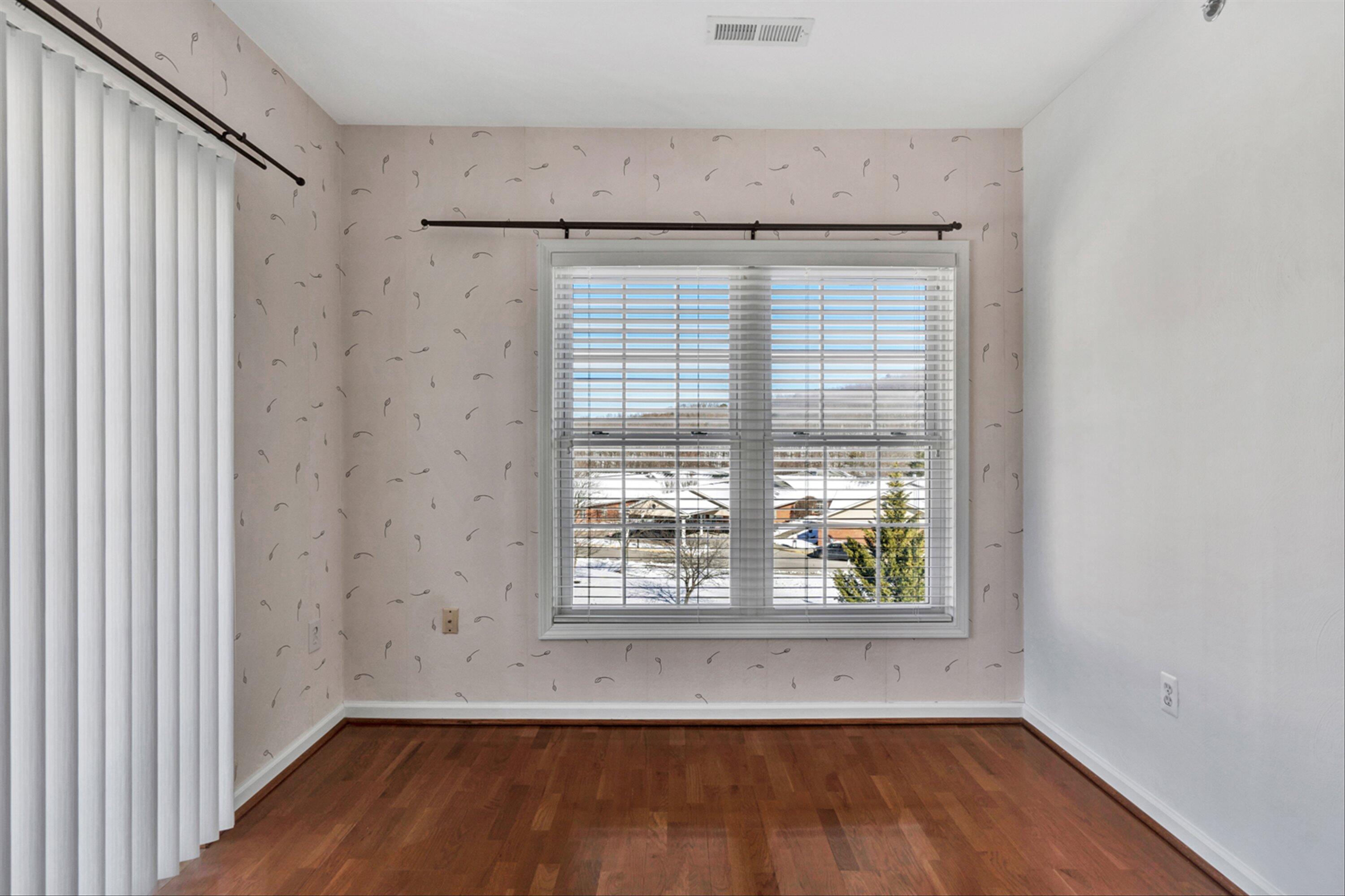 4448 Pheasant Ridge Road, Unit 402 Roanoke, VA 24014 - Photo 19 of 29 20-DSC3811
