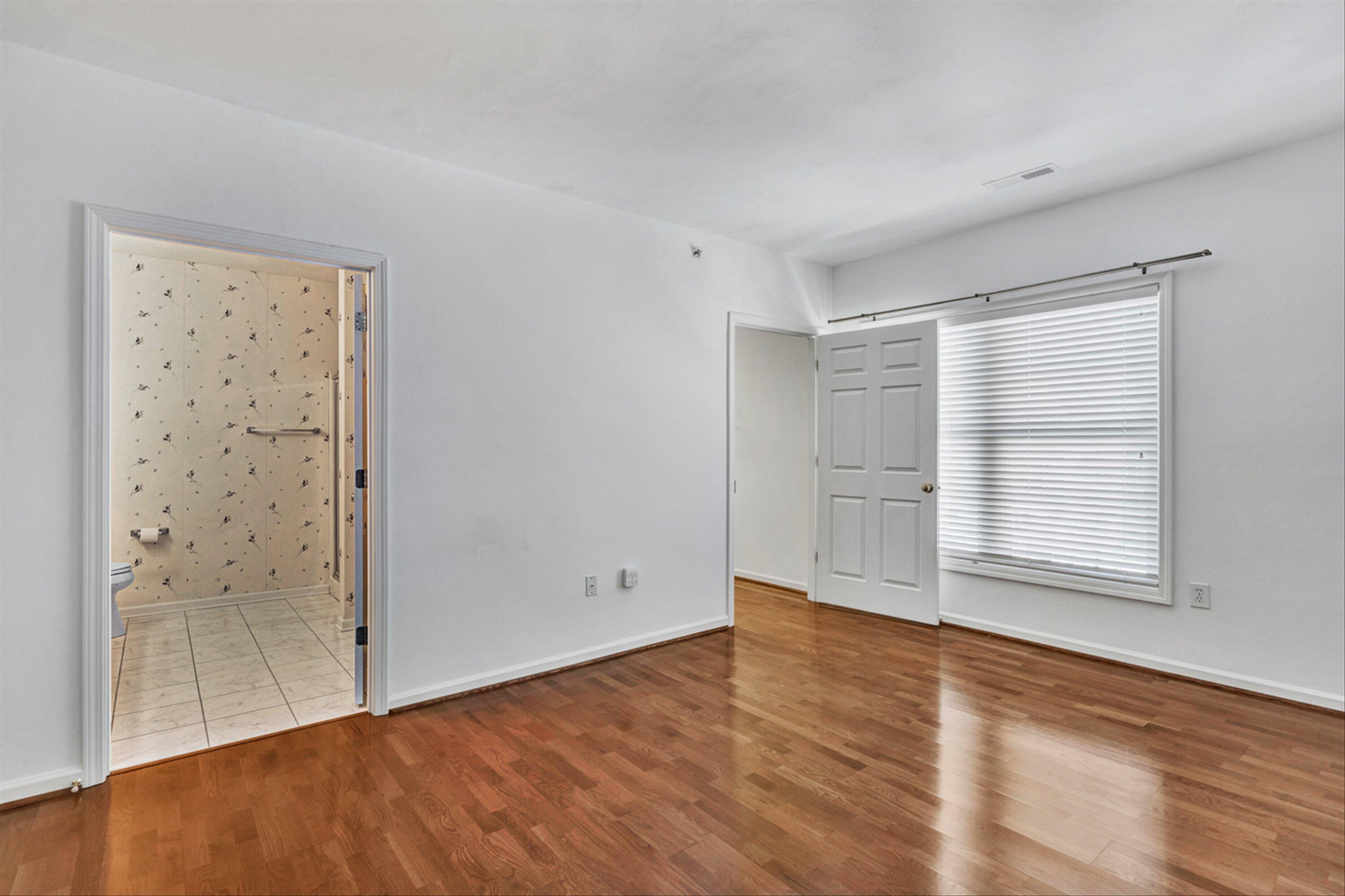 4448 Pheasant Ridge Road, Unit 402 Roanoke, VA 24014 - Photo 24 of 29 26-DSC3829