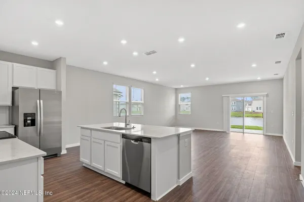 $2,550 | 14695 Macadamia Lane, Jacksonville, FL 32218