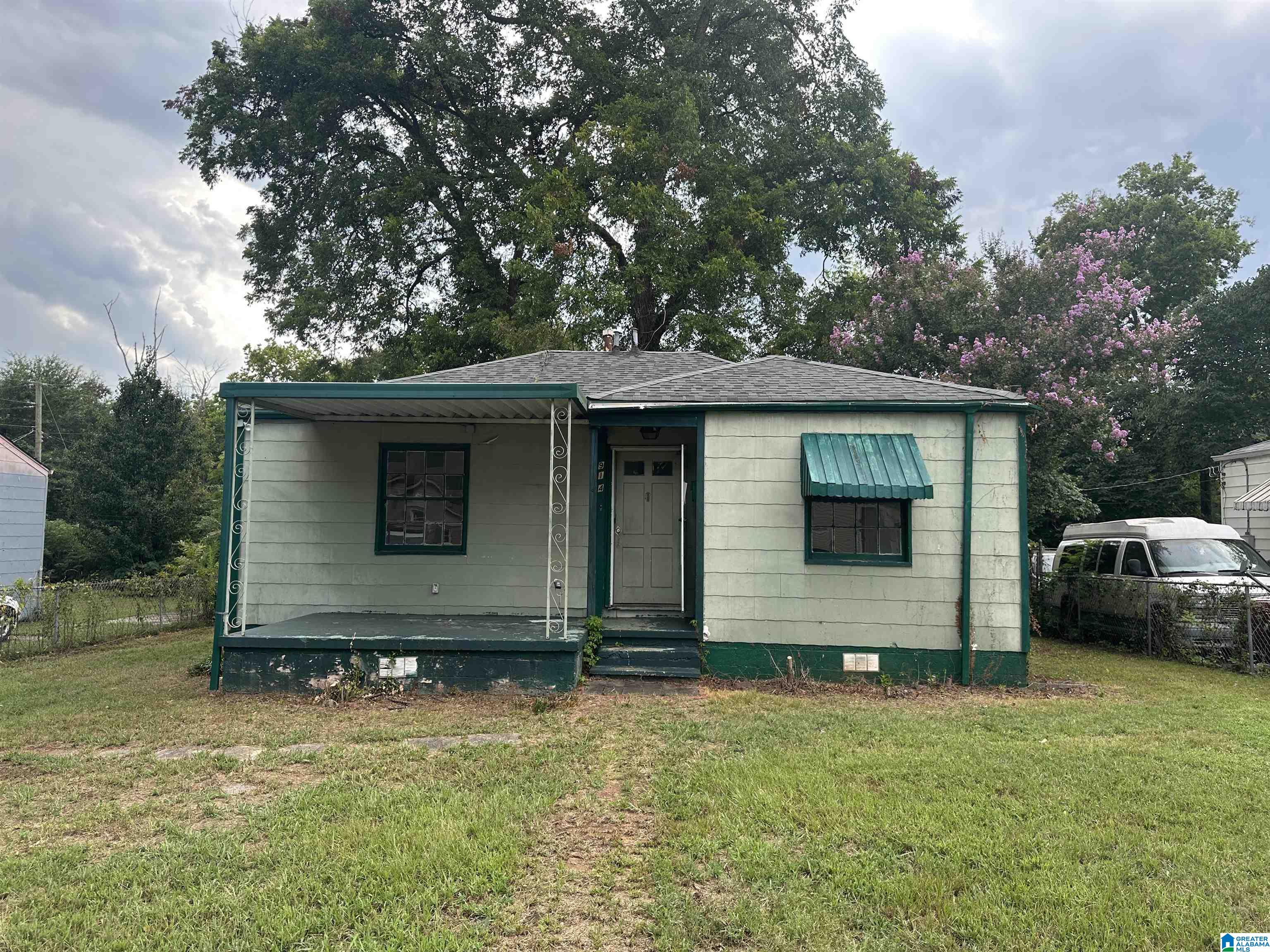 914 21st Street Southwest Birmingham, AL 35211 - Photo 1 of 4