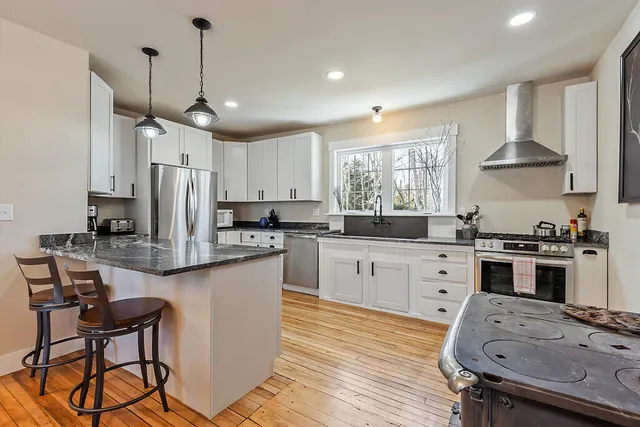 $899,000 | 284 Dallas Hill Road, Dallas Plt, ME 04970