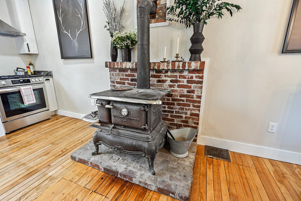 284 Dallas Hill Road Dallas Plt, ME 04970 - Photo 17 of 76 Working Antique Wood Burning Stove