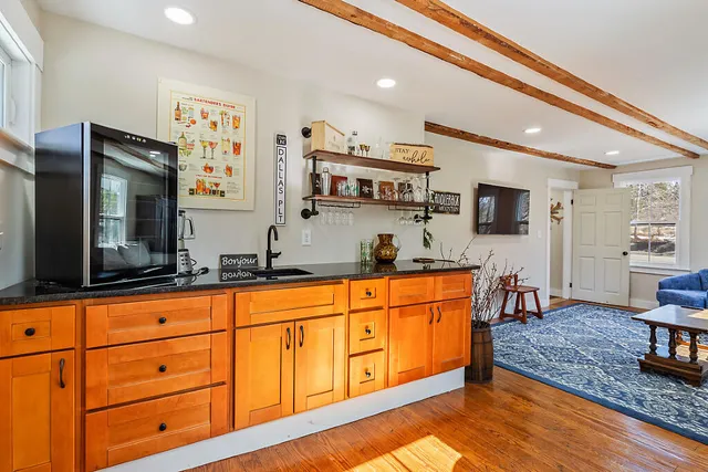 $899,000 | 284 Dallas Hill Road, Dallas Plt, ME 04970