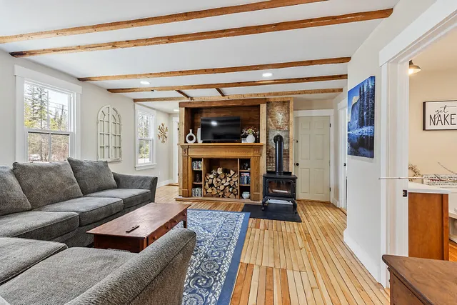 $899,000 | 284 Dallas Hill Road, Dallas Plt, ME 04970