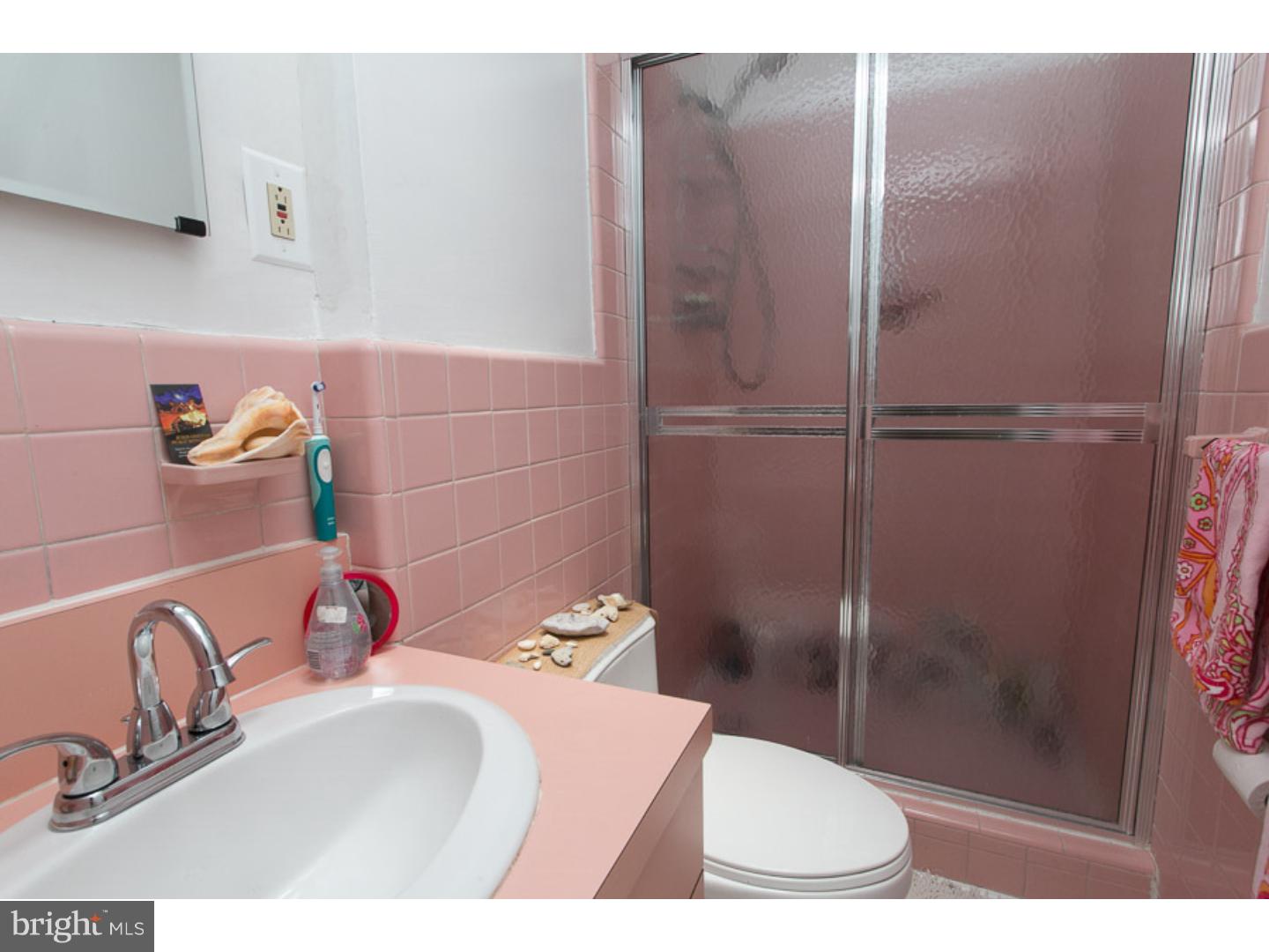 2707 West Country Club Road Philadelphia, PA 19131 - Photo 14 of 18 Gallery Image 14