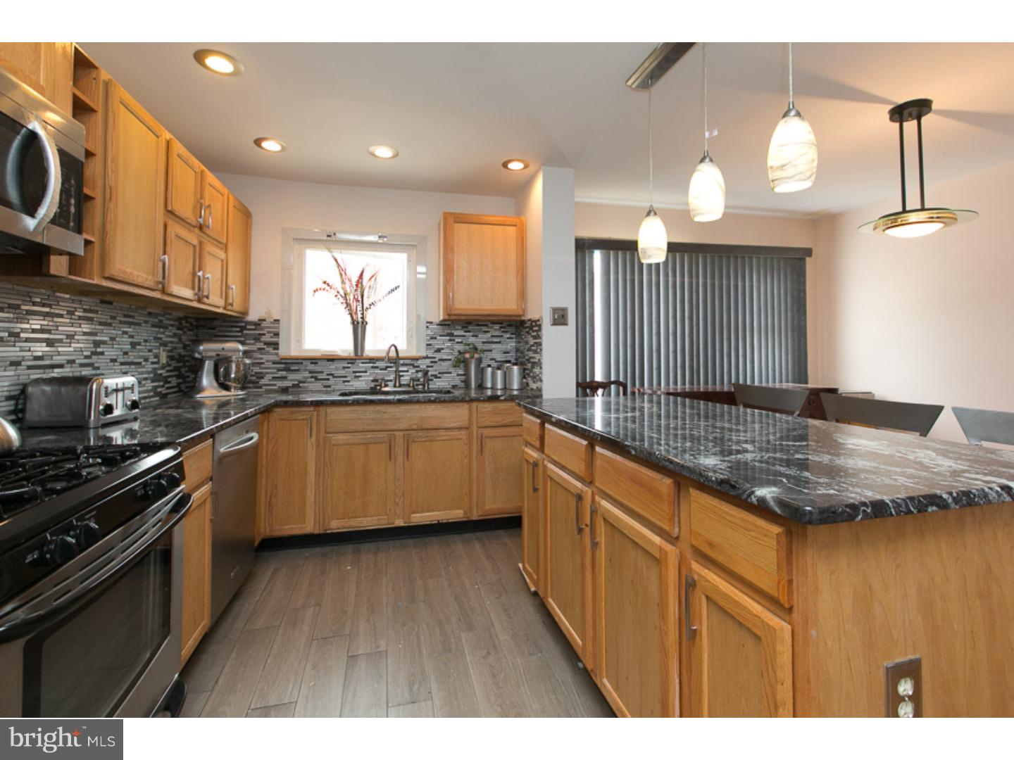 2707 West Country Club Road Philadelphia, PA 19131 - Photo 8 of 18 Gallery Image 8