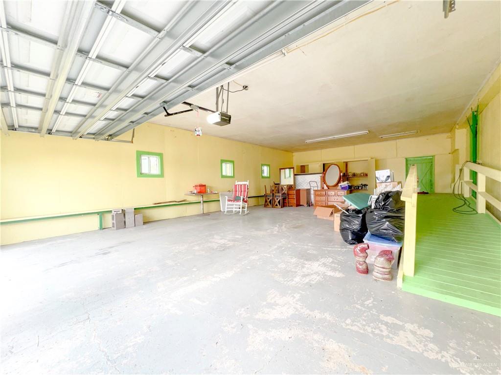 218 East Colorado Street Rio Hondo, TX 78583 - Photo 18 of 18 a view of a room with gym equipment