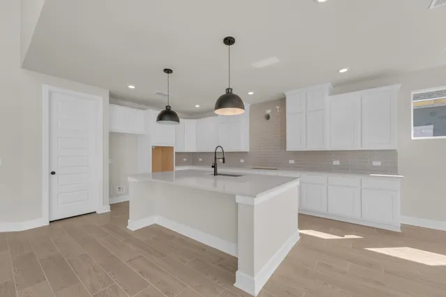 $659,963 | 916 Rock Daisy Trail, Hutto, TX 78634