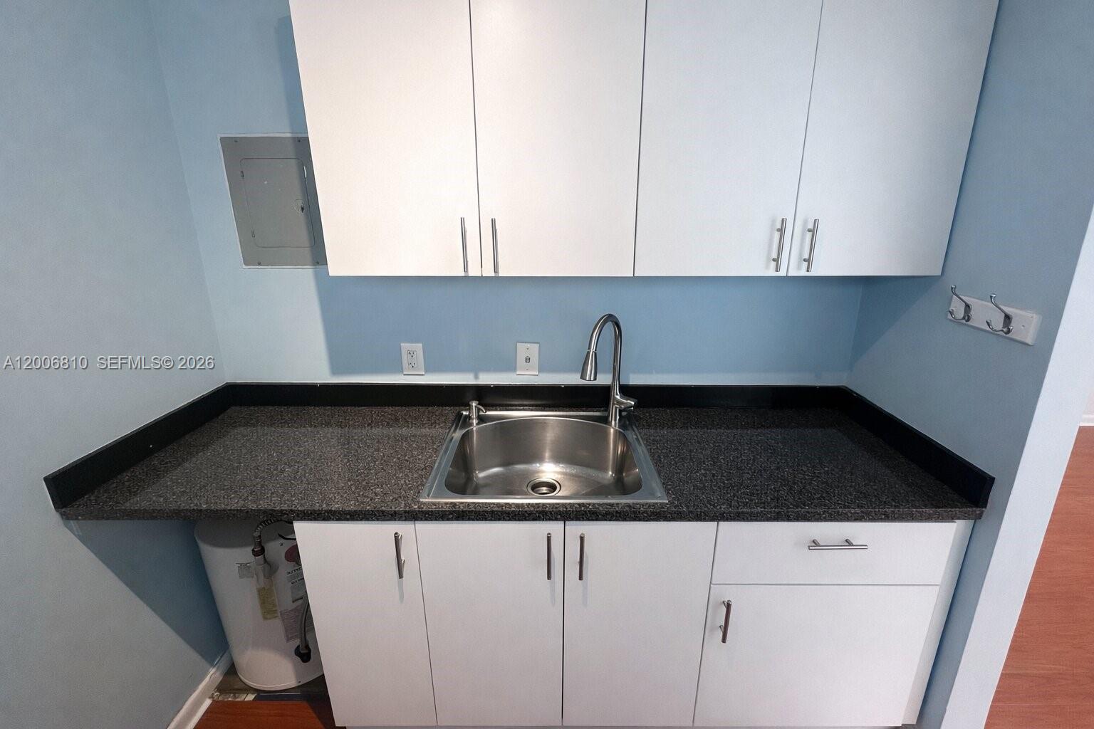 3547 Southwest 24th Street, Unit STUDIO Miami, FL 33145 - Photo 5 of 7