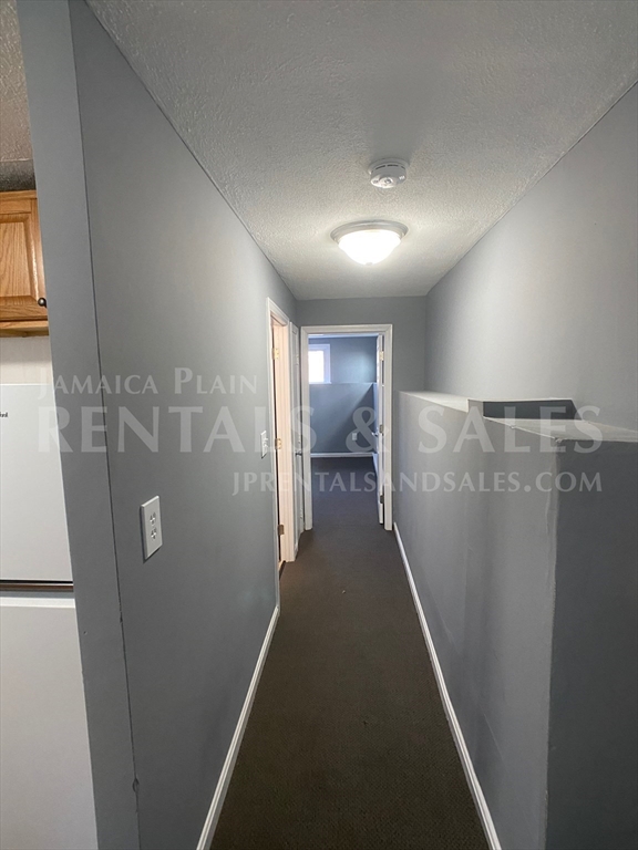 15 Pinedale Road, Unit 4 Boston, MA 02131 - Photo 8 of 11