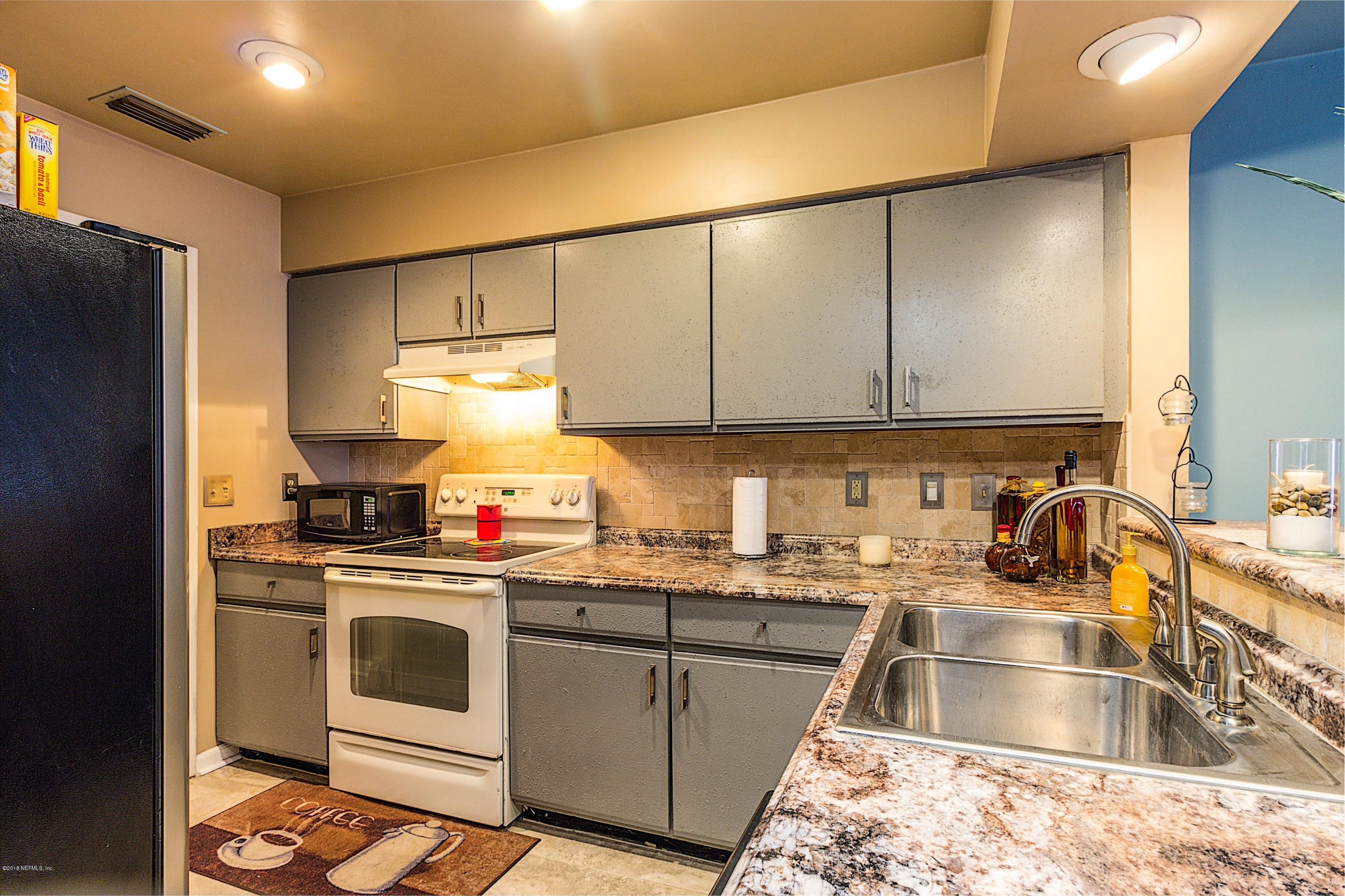 5019 Fulham Road South Jacksonville, FL 32244 - Photo 5 of 15 IMG_9249-Edit