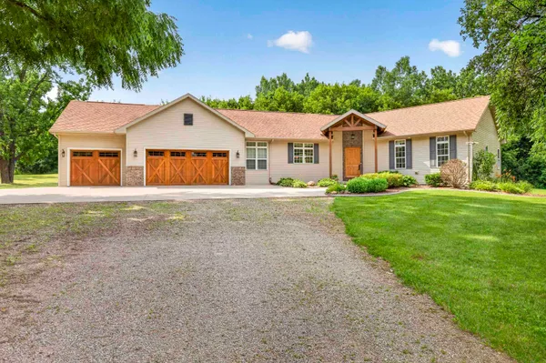 $650,000 | 4305 Stoney Ridge Trail, Oshkosh, WI 54904