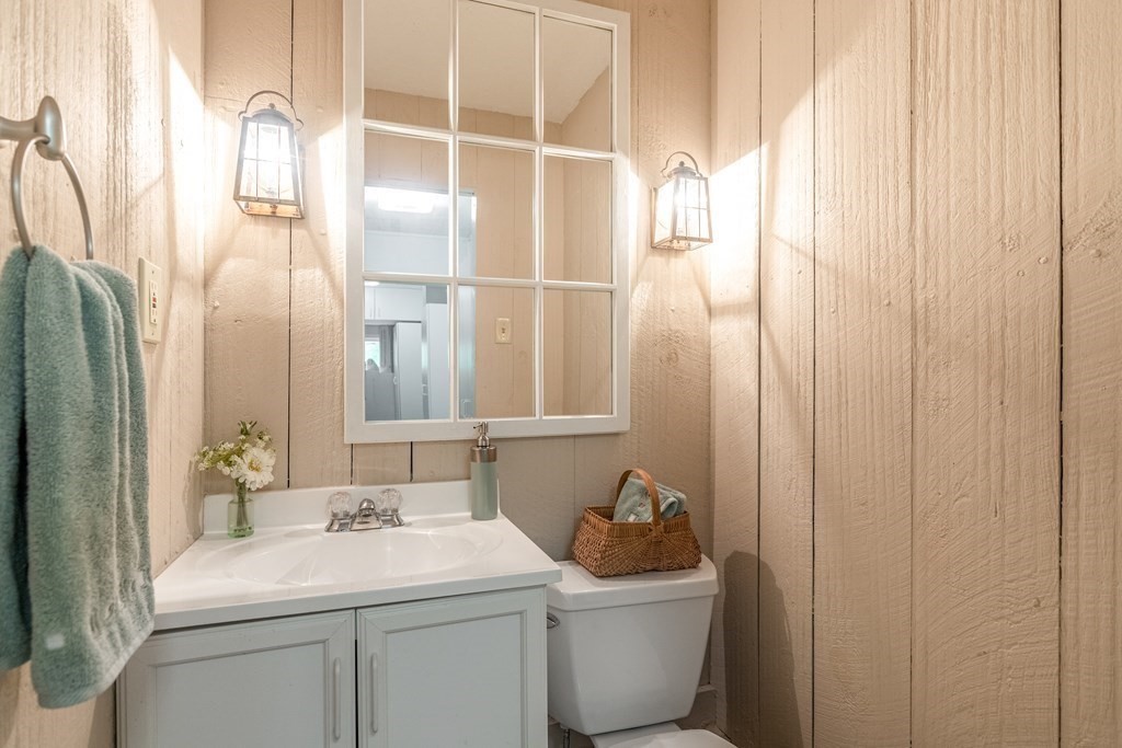 14 Driftwood Road Marblehead, MA 01945 - Photo 22 of 30 a bathroom with a sink toilet and shower