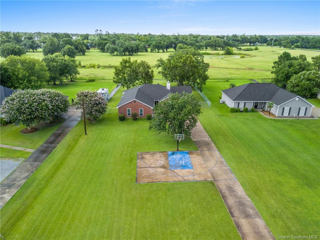 2231 West Dave Dugas Road Sulphur, LA 70665 - Photo 2 of 26