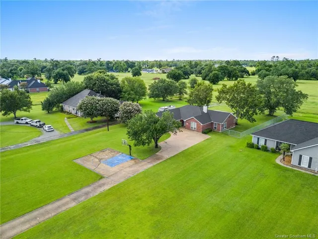 $327,000 | 2231 West Dave Dugas Road, Sulphur, LA 70665