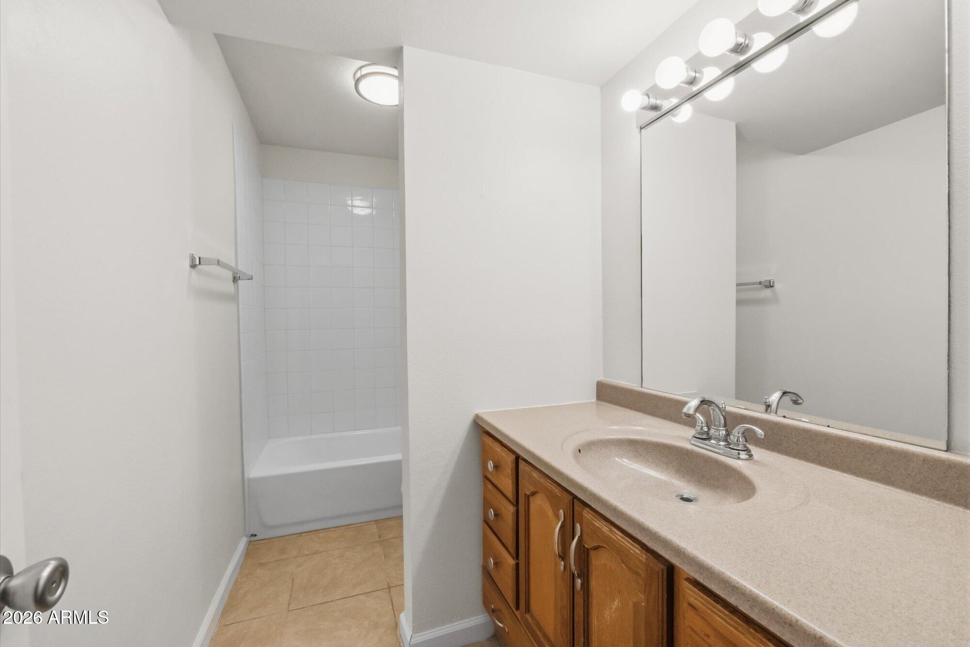 8055 East Thomas Road, Unit H101 Scottsdale, AZ 85251 - Photo 14 of 20 14-