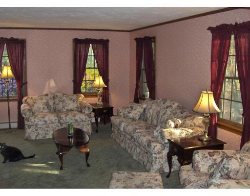 92 North Sturbridge Road Charlton, MA 01507 - Photo 4 of 17 Gallery Image 4