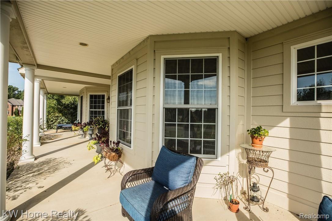 12988 Hummingbird Ridge Davisburg, MI 48350 - Photo 4 of 55 Porch (Length of house)