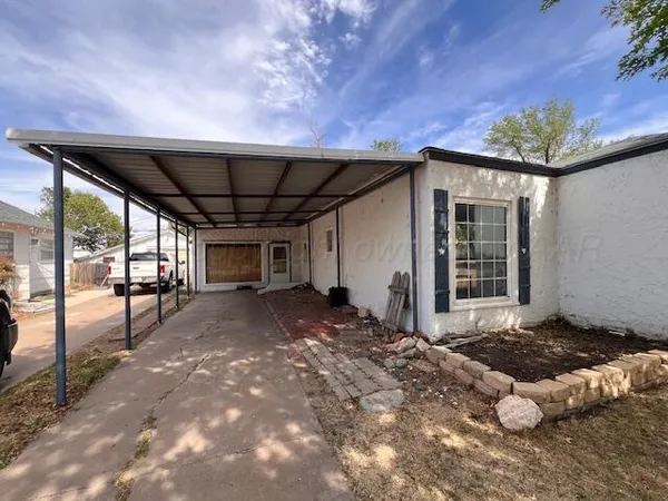 a view of a car garage