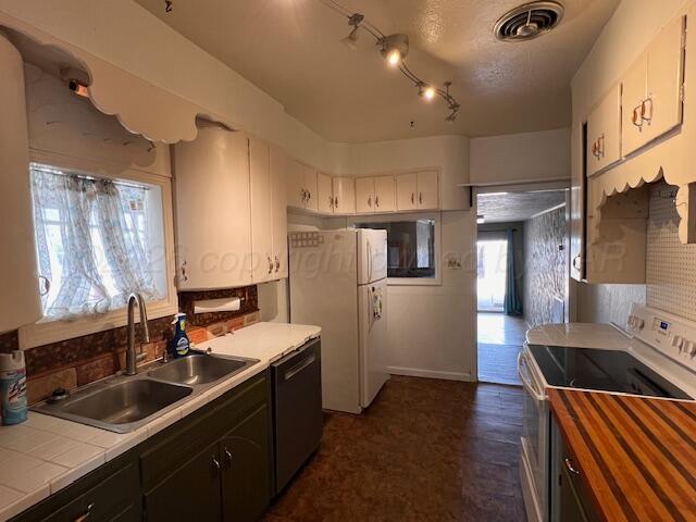 709 South Amherst Street Perryton, TX 79070 - Photo 8 of 17 8