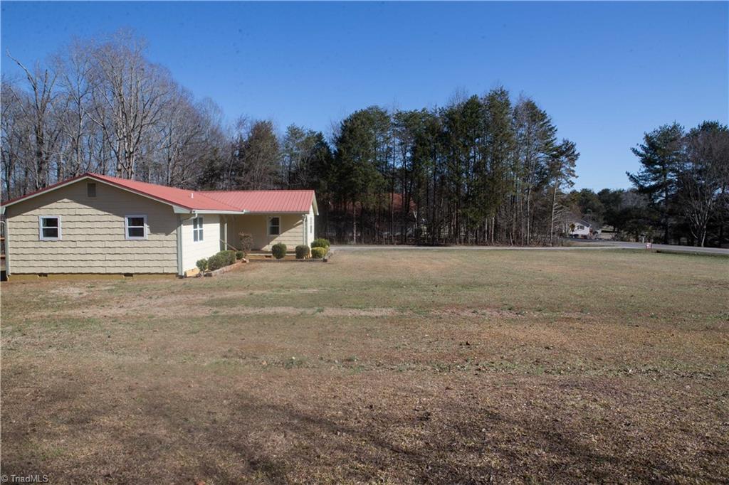 1392 County Home Road Mocksville, NC 27028 - Photo 25 of 28 Side View~ Large Front Yard